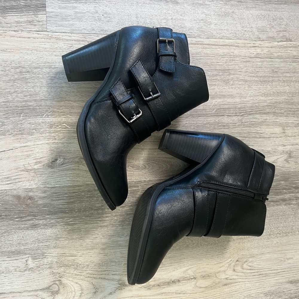 Forever Womens Black Fashion Chunky Heel Size 8.5 - Picture 3 of 3
